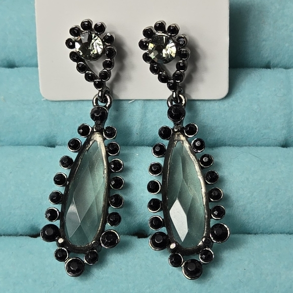 Avon Vintage Earrings Black Glass Stones Teardrop Earrings - Picture 5 of 16